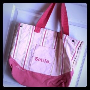Life is good tote "Smile."